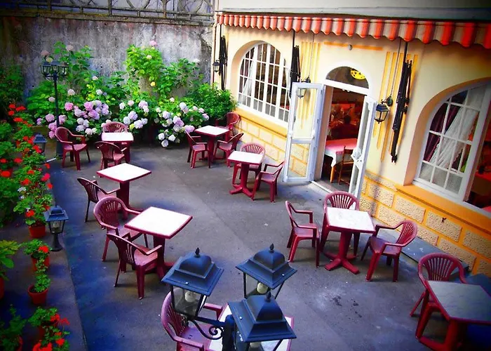 Hotel Calvaire